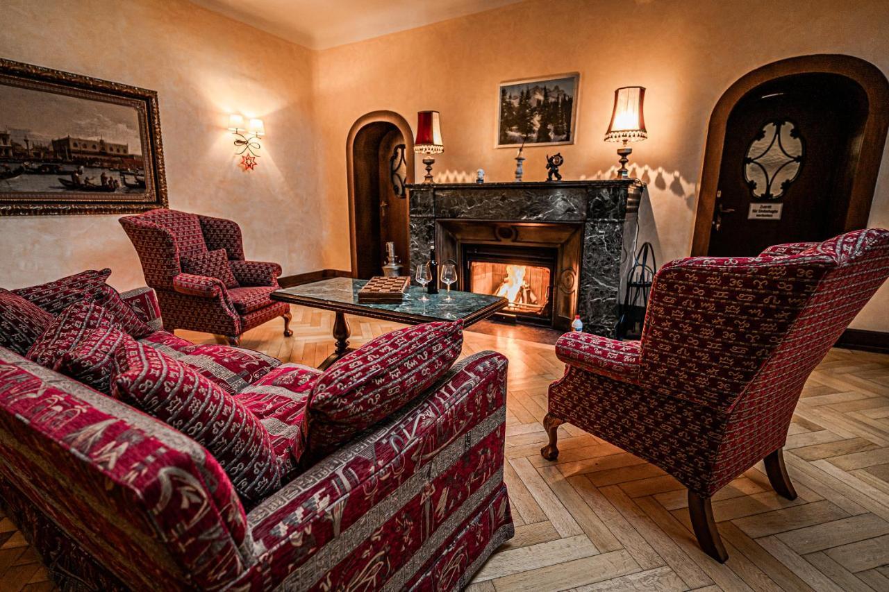 Vila Saar Castle - Cozy Mansion Near Vineyard Serrig Exteriér fotografie